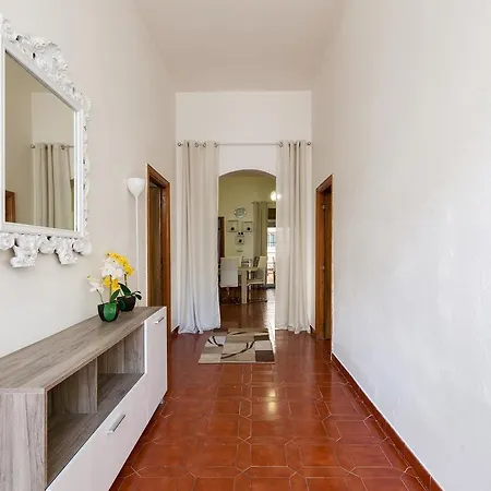 Mirella Apartment